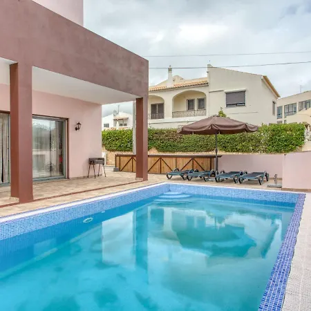 Ferienhaus Cosy In With Swimming Pool